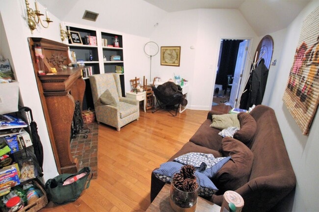 Photo - 3 bedroom 2 bath apartment in south broad street Unidad 1