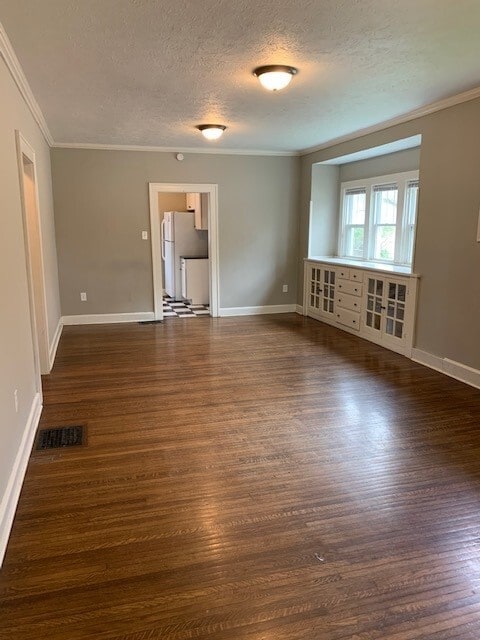 Photo - 622 W 43rd St