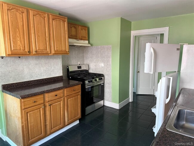 Photo - 88-33-88144 144th St Unit 2nd Fl