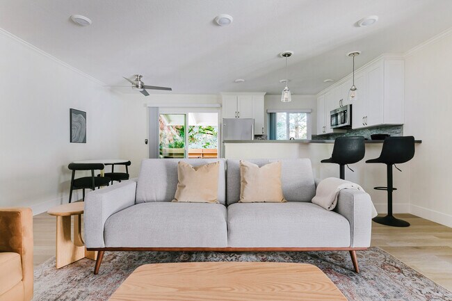 Photo - 848 Jordan Ave Unidad FL2-ID2091