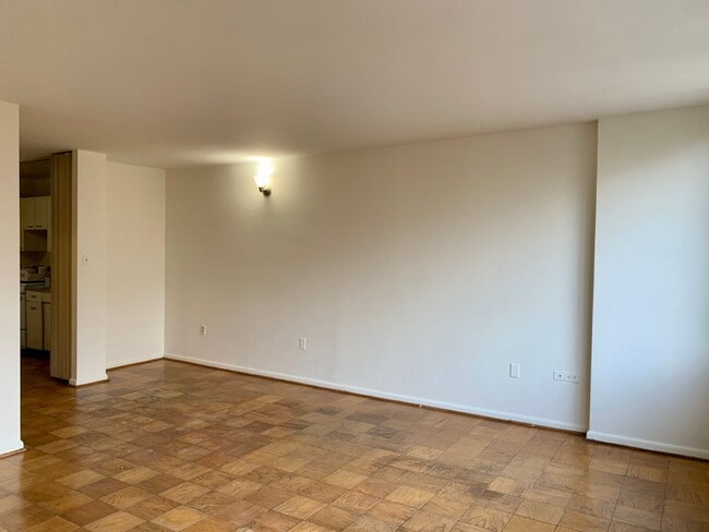 Photo - MOVE IN SPECIAL Spectacular Studio in Van ... Unidad 412