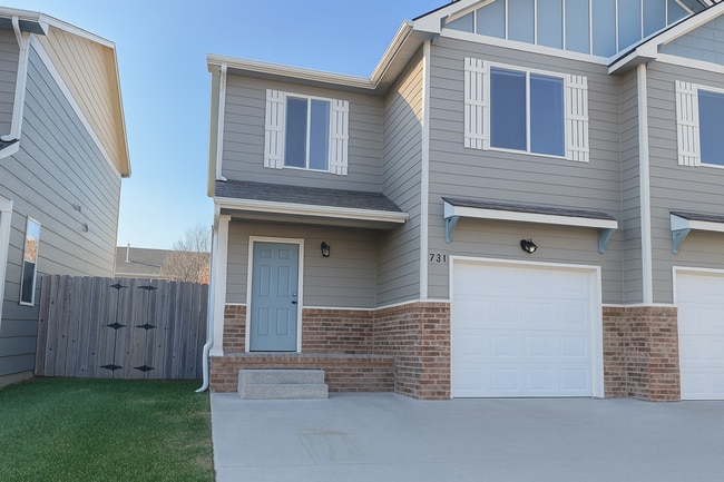 Building Photo - 729/31 Deer Haven Unit 731 Deer Haven