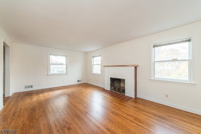 Photo - 266 W Passaic Ave