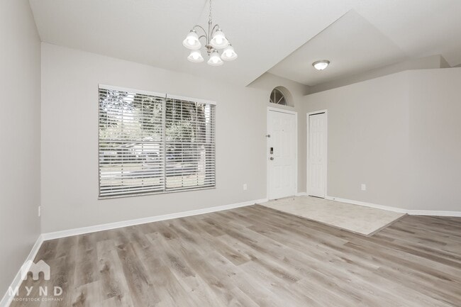 Photo - 1146 Maybrook St