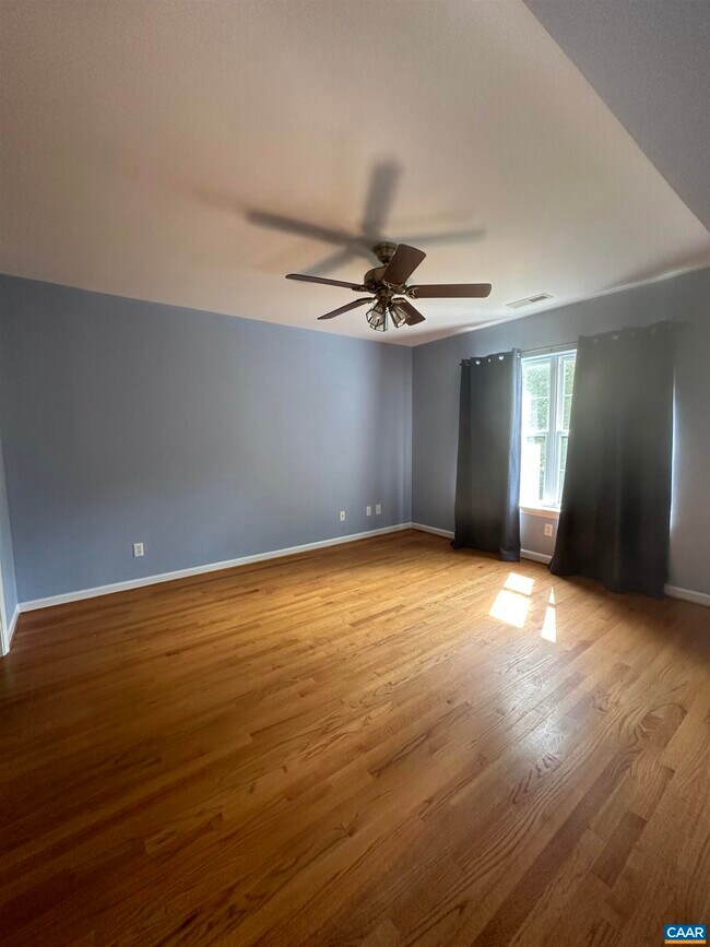 Photo - 1320 SYCAMORE Cir