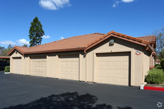 Photo - Paseo Villas Apartments