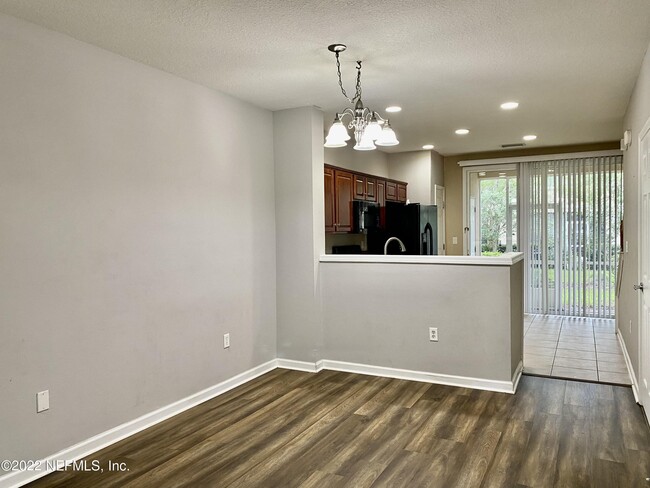 Photo - 8101 SUMMER PALM Ct