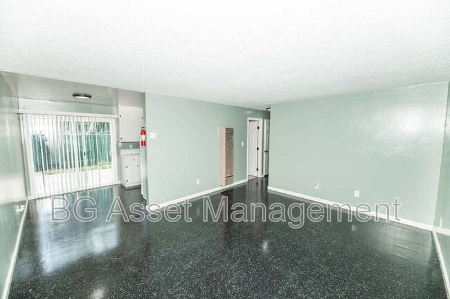 Building Photo - 1610 Sanford Ave Unit 2 Rental