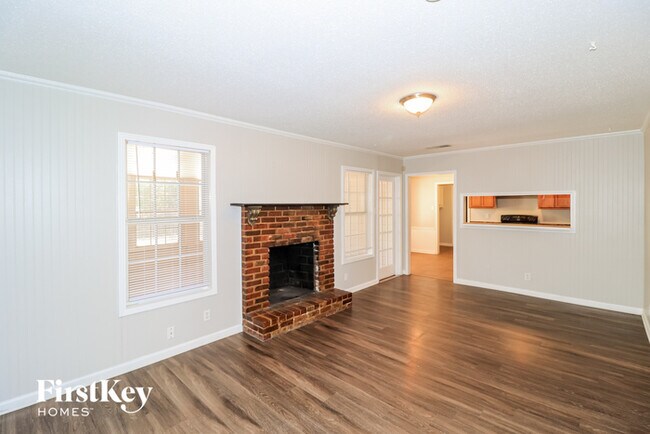 Photo - 3102 Kenneth St