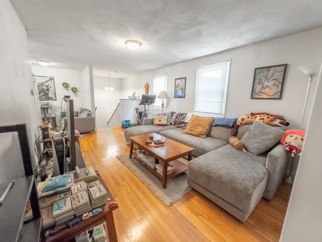 Building Photo - 28 Fisk Ave Unit 1