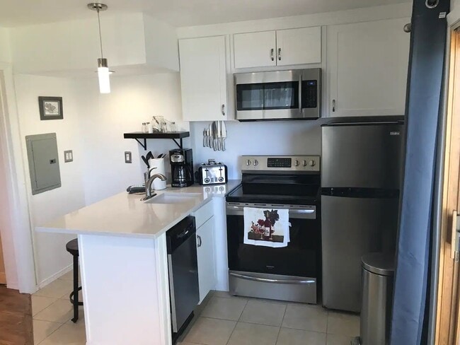 Photo - Long Term Rental- Summit Yacht Club 51 Unit 51F