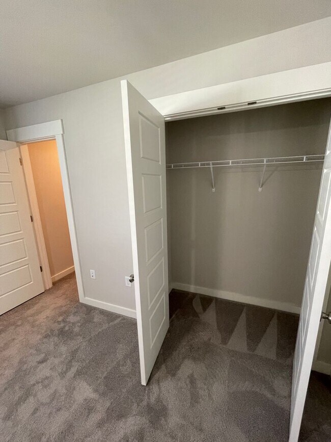 Triple Blackman ! 3bed 2.5 bath 1900 pe... Rental House Rental in