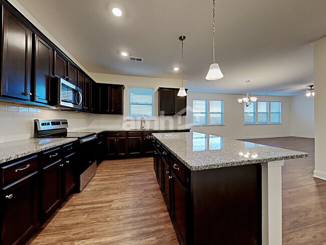 Photo - 144 Twin River Dr