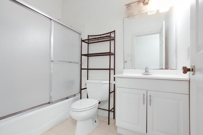 Photo - 1300 Broadway St