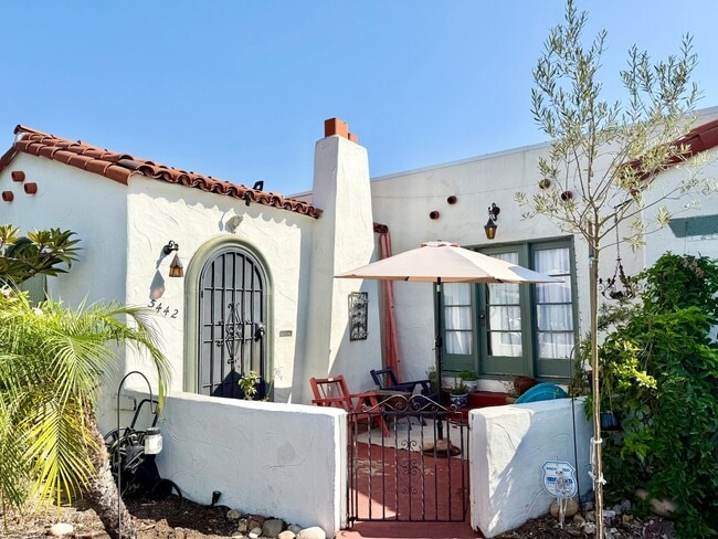 Building Photo - GILBERT DRIVE Unit A Rental