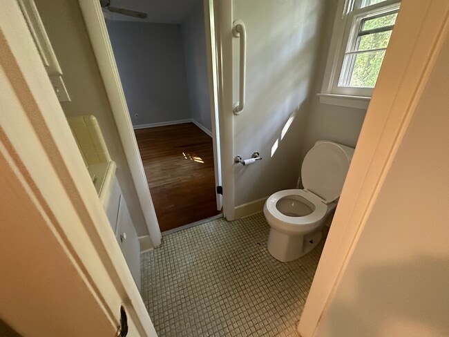 Photo - 720 Dandridge Dr