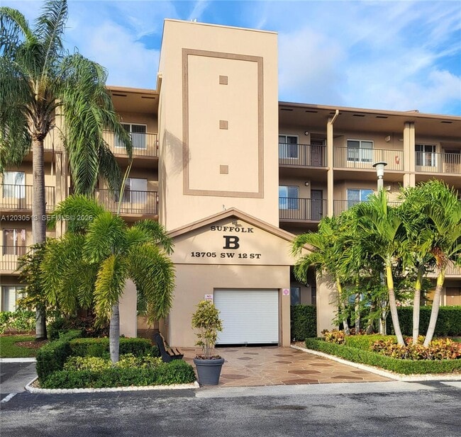 Building Photo - 13705 SW 12th St Unit 304B