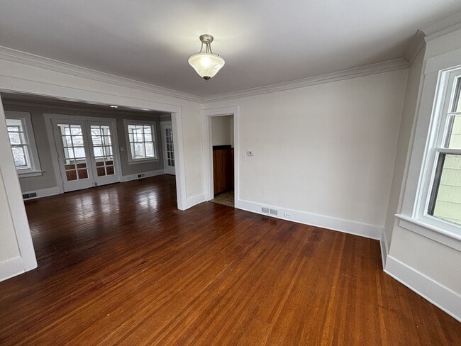 Photo - 72 Martinot Ave