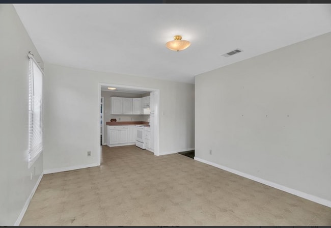 15 Vivian Ct