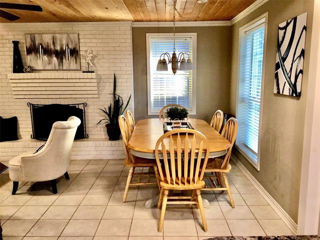 Photo - 405 S Lakewood Cir