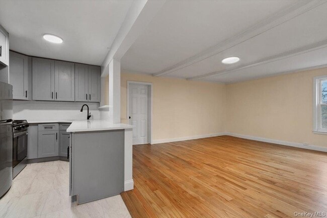 Photo - 116 Corlies Ave Unit 2R