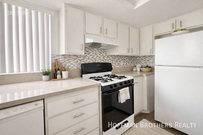 Photo - 3759 S Canfield Ave Unidad 302