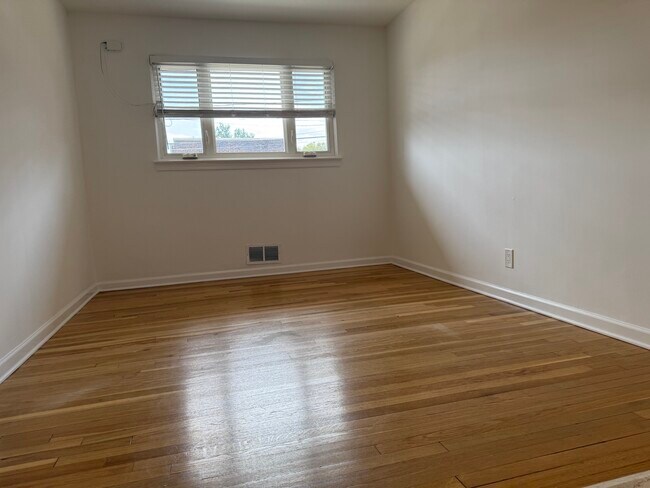 169 Fulton Ave Unit 1 -first floor -private entrance