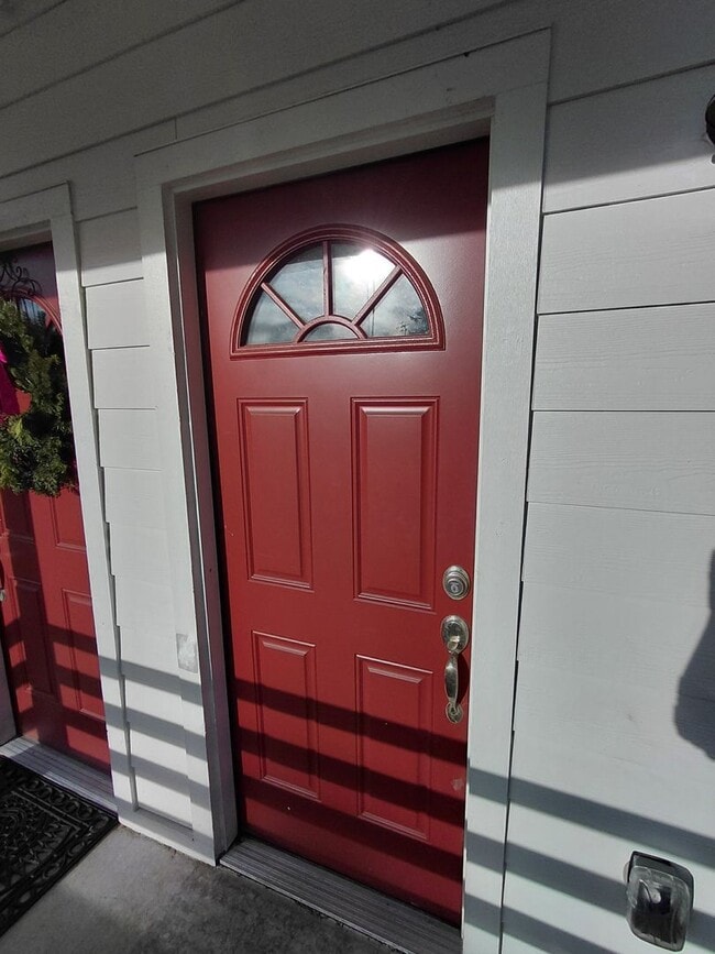 Photo - Cozy updated 1 bedroom with rooftop deck