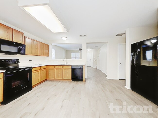 Photo - 635 Cherokee Blvd