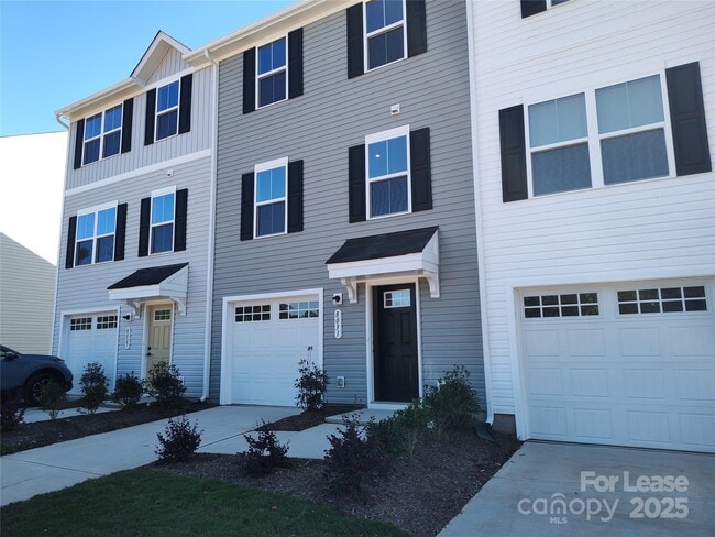 Building Photo - 8031 Sinnet Pl