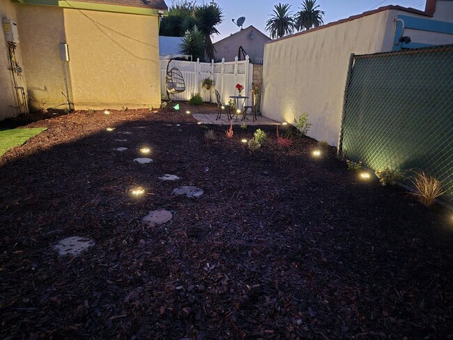 Side yard - 7529 La Salle Ave