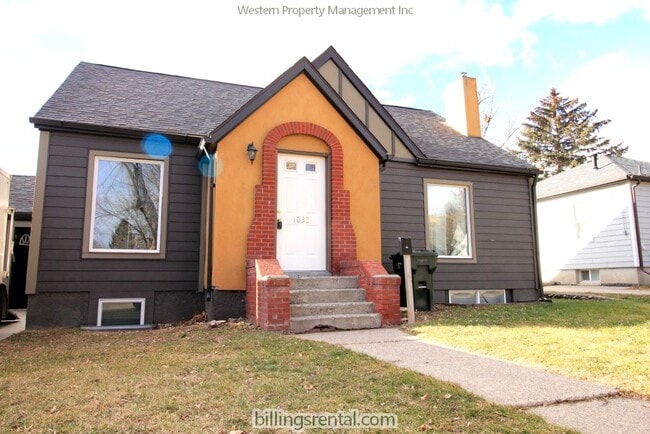 Front Yard - 1032 N 26th St Unit 1032