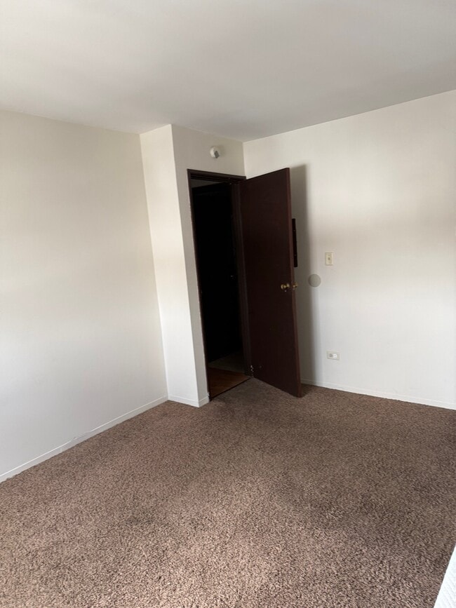 Photo - 844 College Blvd
