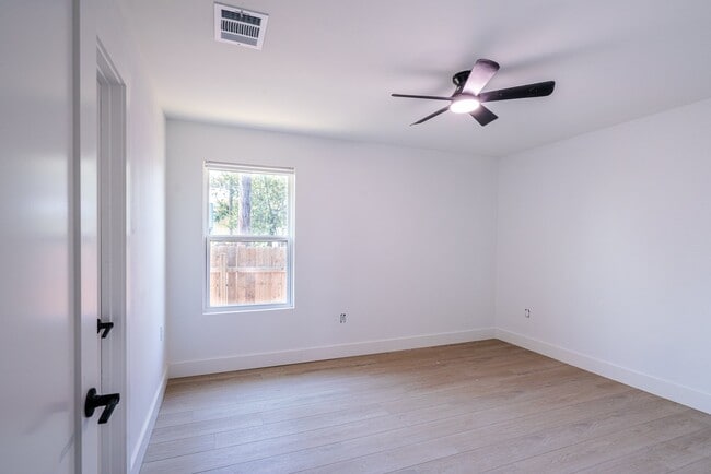 1142 Mansell Ave Unit 1