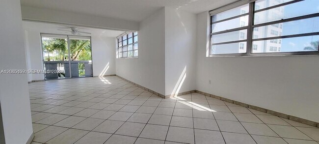 Photo - 800 West Ave Unit 401