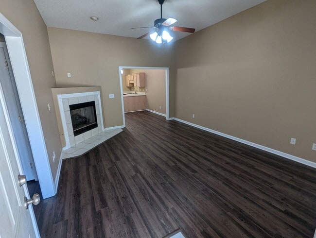 Photo - Nice 2 bedroom 2 Bath Villa Available NOW