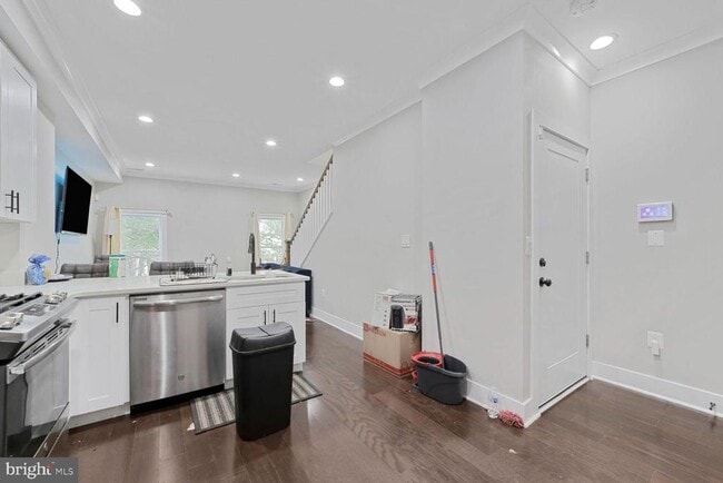 Photo - 608 Irving St NW Unit 1