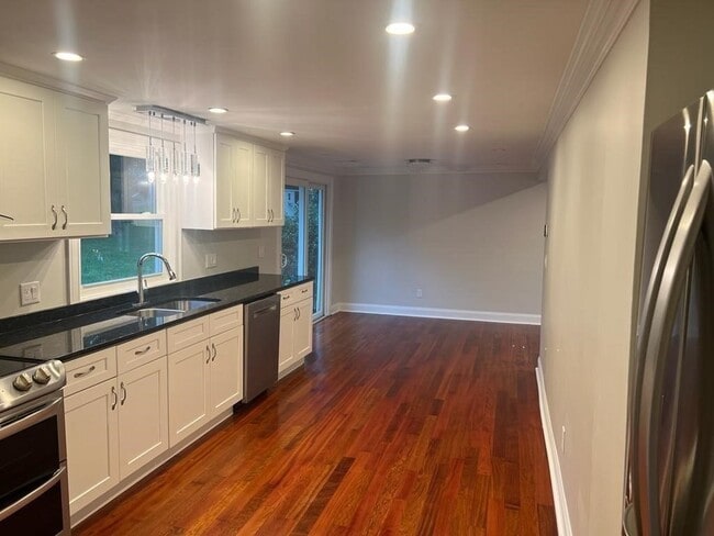 5 Brookdale Rd