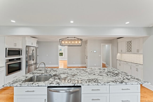 Photo - 80 3rd St