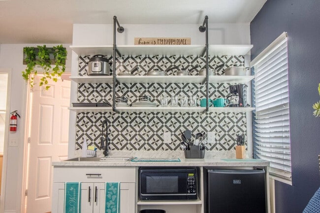 Photo - 2014 Newman St Unit ID1094203P