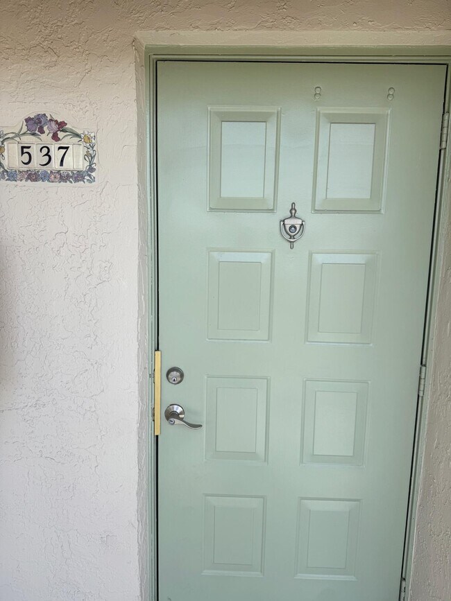 Photo - 2351 NE 14th Street Causeway Unit 537