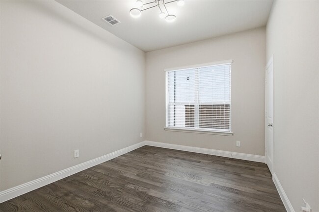 Photo - 3537 Ridgecross Dr