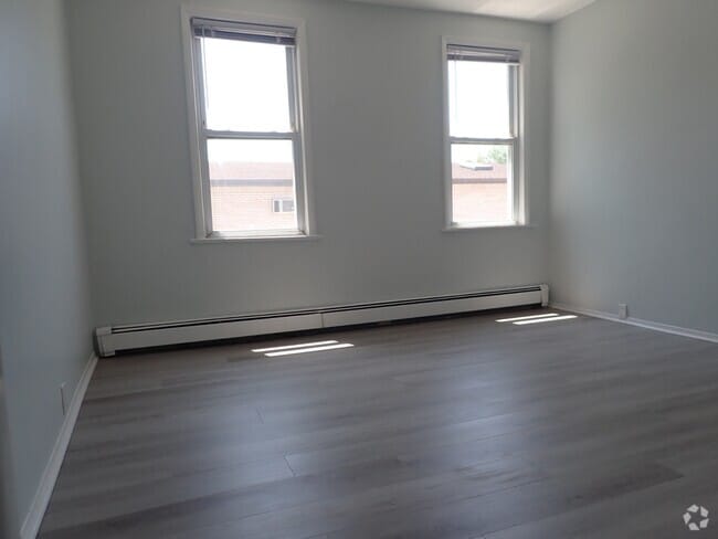 Building Photo - 135-22 129th St Unit 2 Rental