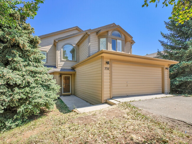 Building Photo - 732 Calgary Way Rental
