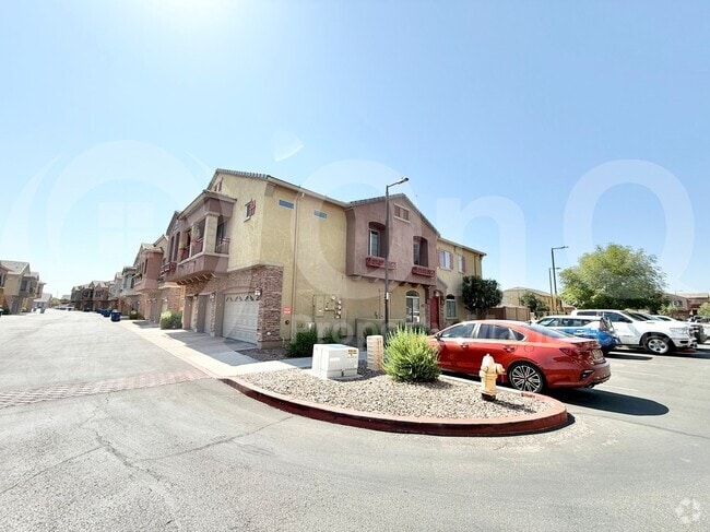 Building Photo - 1350 S Greenfield Rd Rental