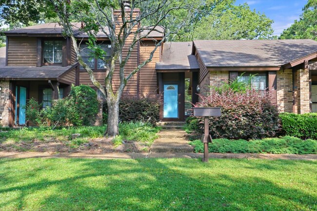 Photo - 2 Shore Dr Townhome