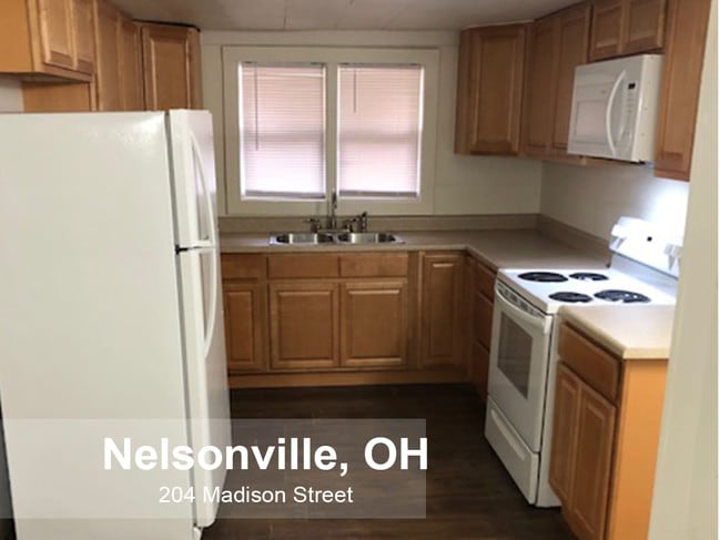 Photo - 204 Madison St