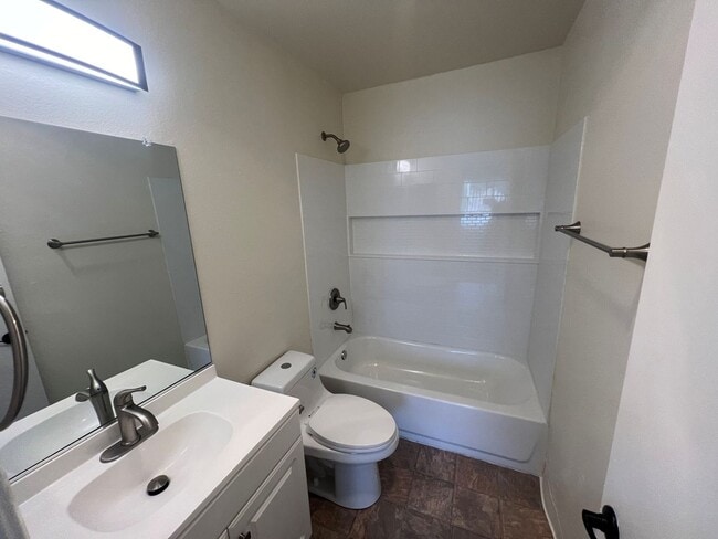 Photo - 7781 Archibald Ave