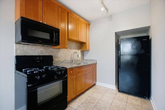 Photo - 414 Walnut St Unit 307