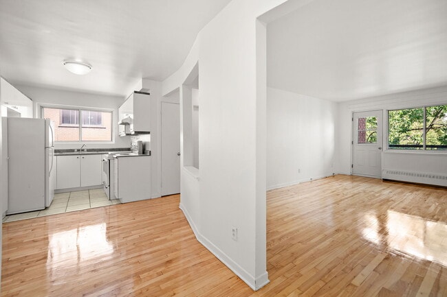Photo - 2775 Av De Kent